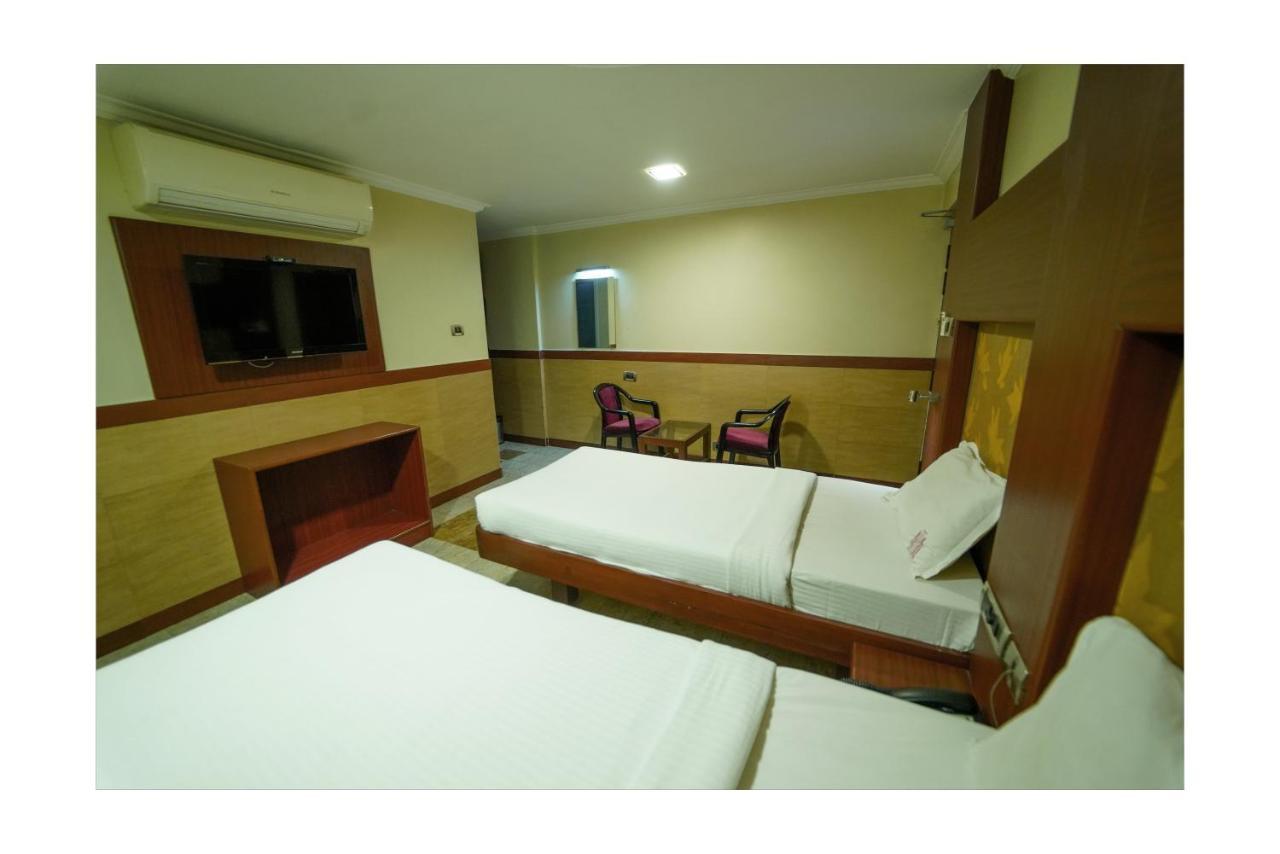 Everestparkresidency Hotel Tiruchirappalli Exterior photo