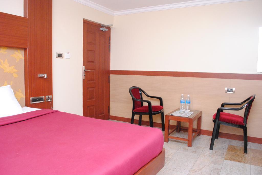 Everestparkresidency Hotel Tiruchirappalli Room photo